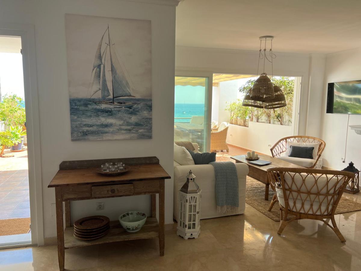 Playa Cristo Amazing Beach Terrace Appartment Estepona Eksteriør billede