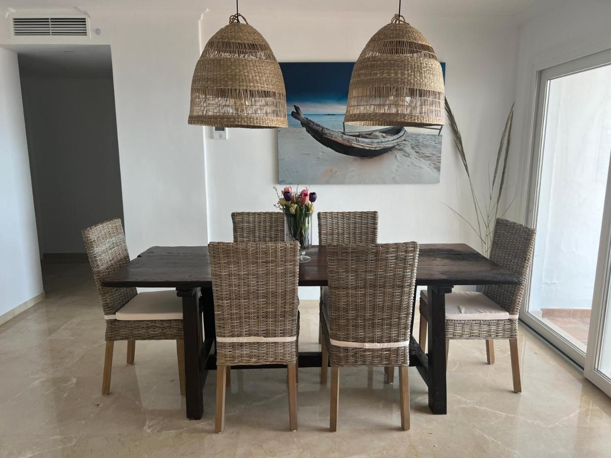 Playa Cristo Amazing Beach Terrace Appartment Estepona Eksteriør billede