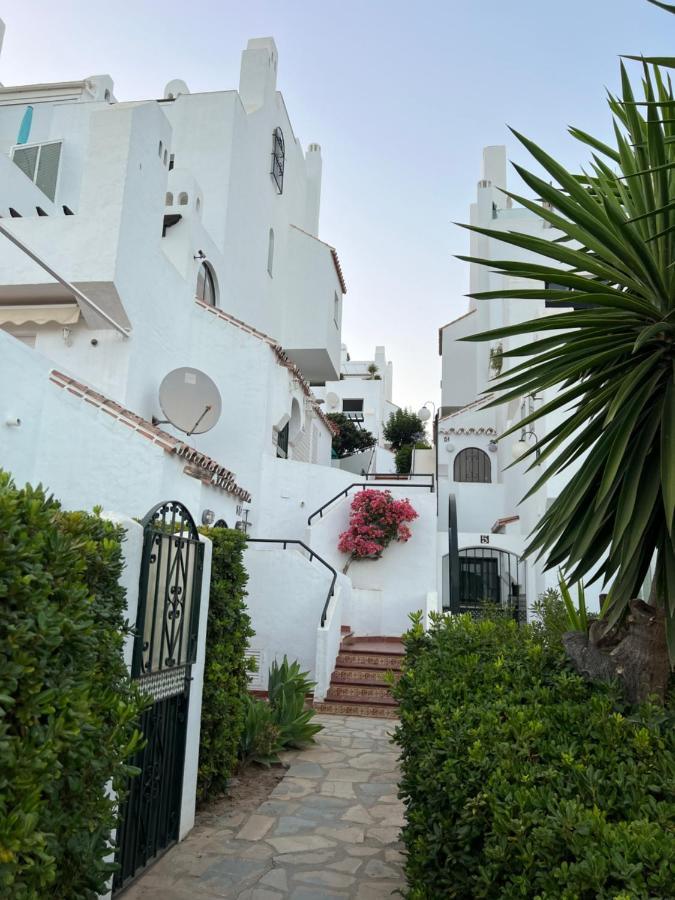 Playa Cristo Amazing Beach Terrace Appartment Estepona Eksteriør billede